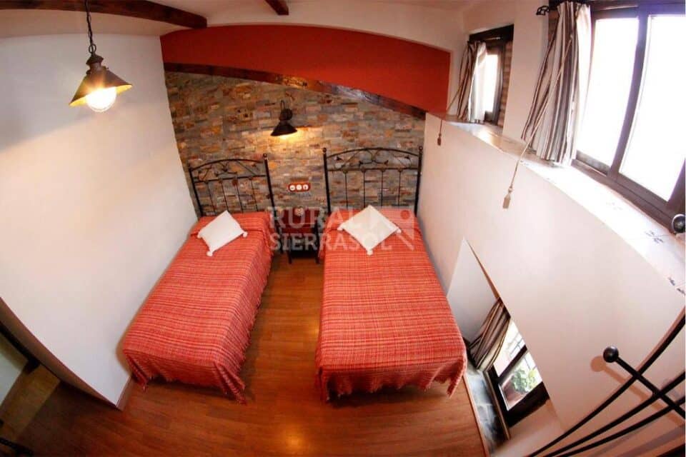 Elegante Apartamento Rural con amplio jardín, en Malpartida de Plasencia - Imagen 33