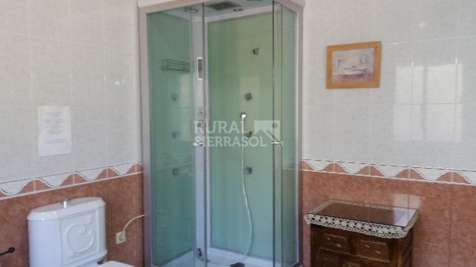 Amplia Casa Rural con piscina y amplio jardín, en Ubrique - Imagen 6