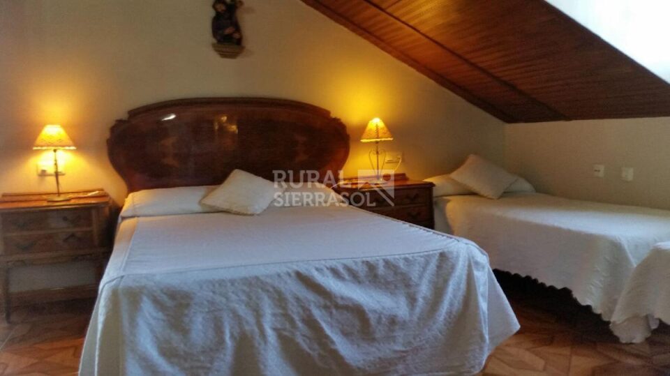 Amplia Casa Rural con piscina y amplio jardín, en Ubrique - Imagen 14