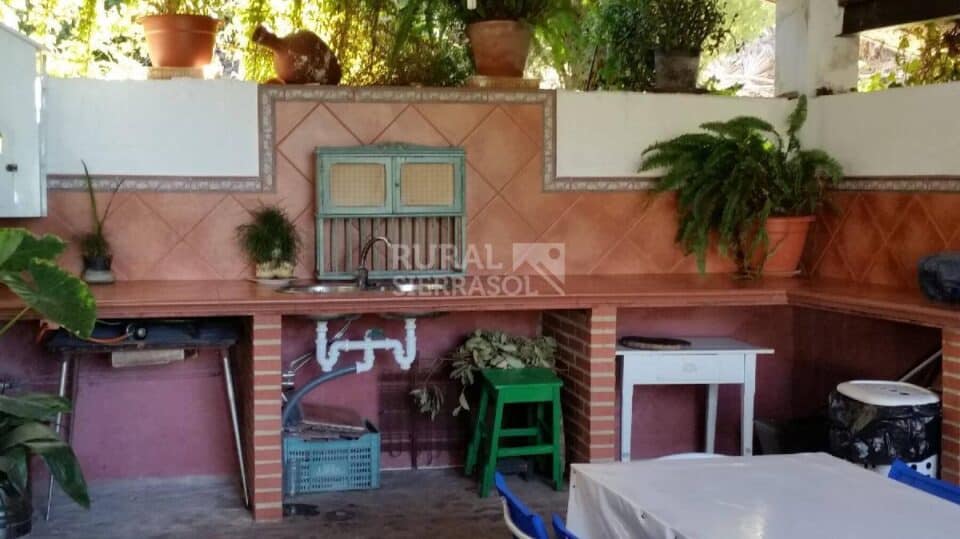 Amplia Casa Rural con piscina y amplio jardín, en Ubrique - Imagen 17