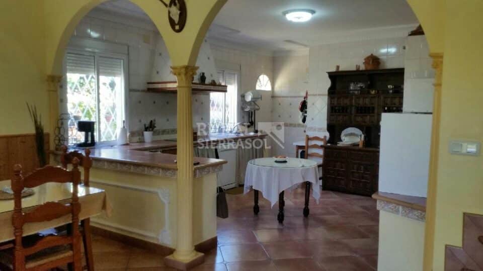 Amplia Casa Rural con piscina y amplio jardín, en Ubrique - Imagen 25