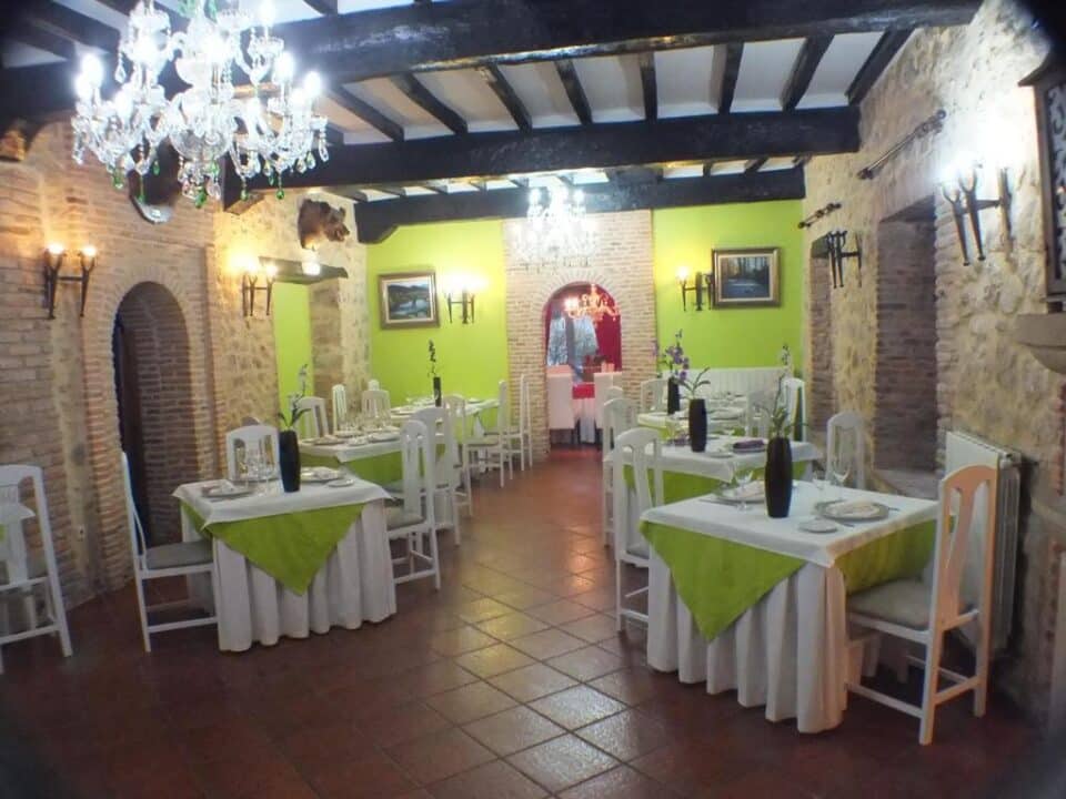 Hosteria El Pomar - Imagen 27