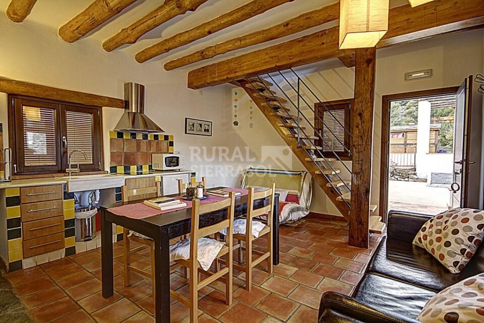 Amplio Alojamiento Rural en Serón, con piscina, barbacoa y wifi - Imagen 5