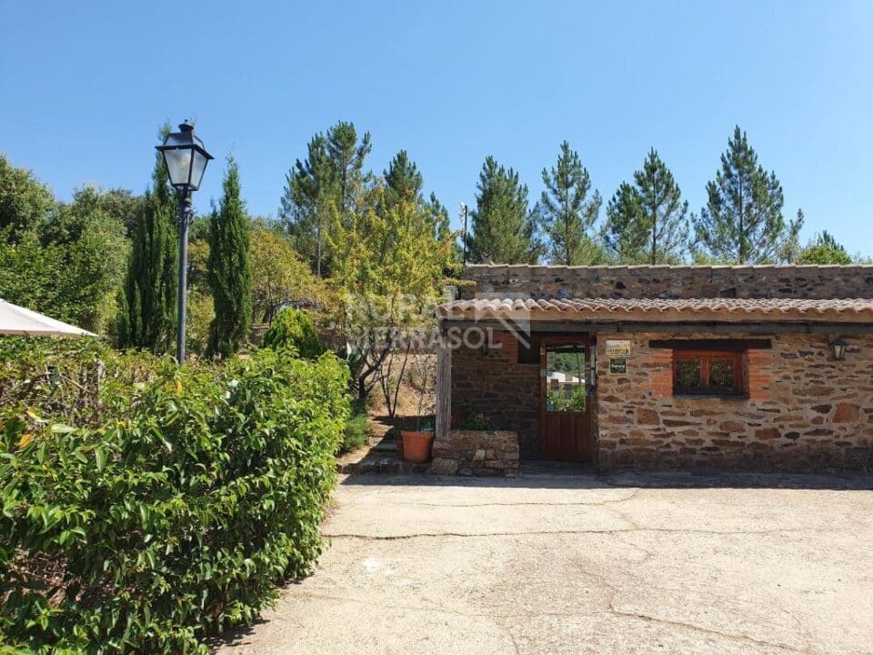Preciosa Casa Rural en Valencia de Alcántara, con piscina aire acondicionado y wifi - Imagen 53