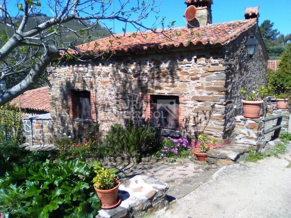 Preciosa Casa Rural en Valencia de Alcántara, con piscina aire acondicionado y wifi - Imagen 57