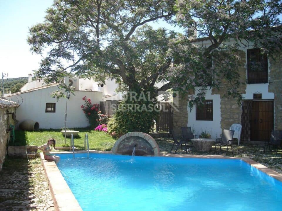 Acogedora Casa Rural en Algarinejo, con piscina y bonitas zonas exteriores - Imagen 6