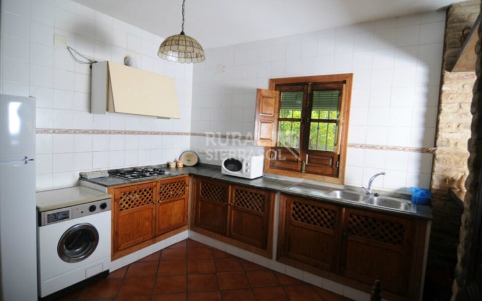 Casa Rural muy confortable en Aroche, con piscina y barbacoa - Imagen 6