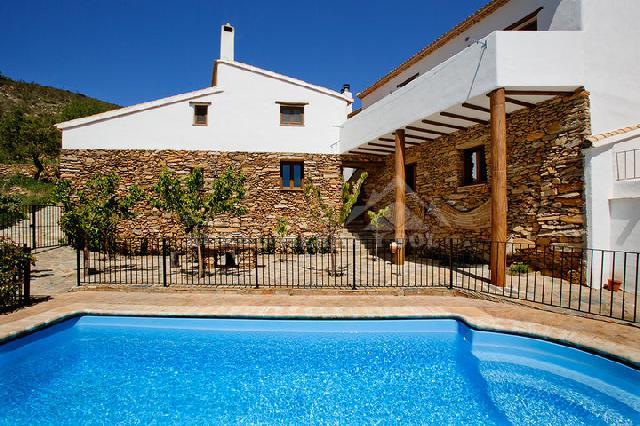 Casa rural en Laroya (Almería)-640