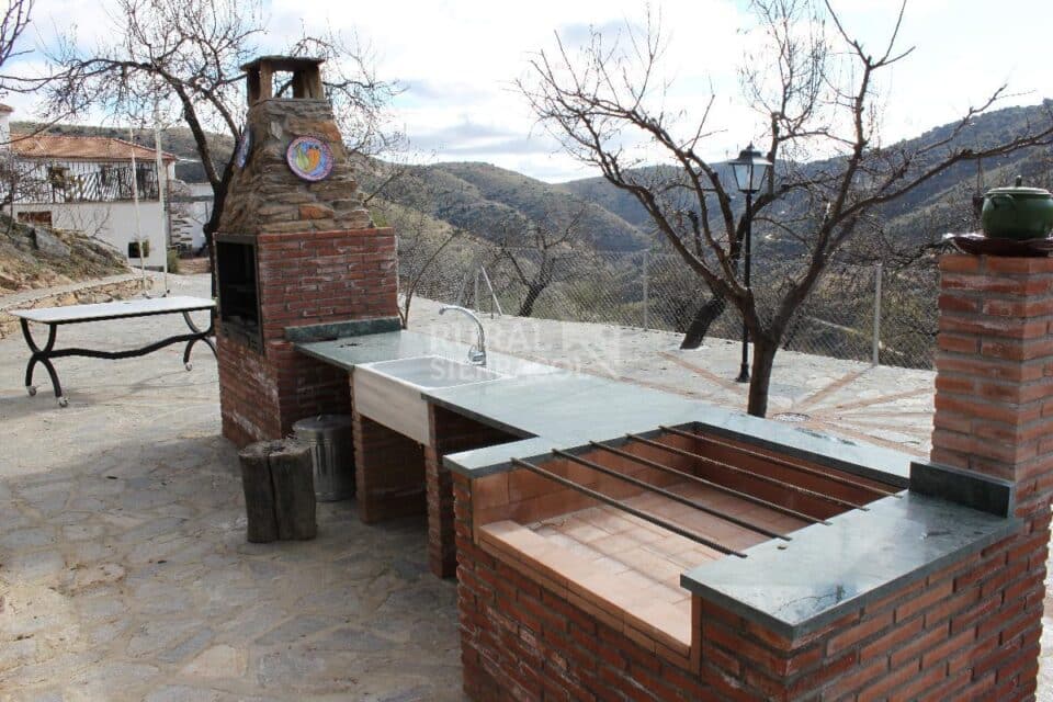 Preciosa Casa Rural en Laroya, con piscina, barbacoa y wifi - Imagen 16