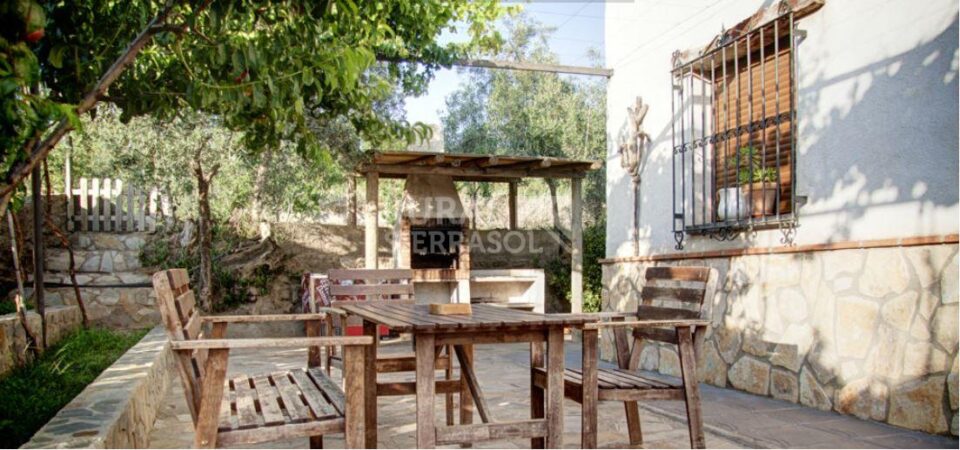 Espléndida Casa Rural en Fiñana, con piscina, barbacoa y chimenea - Imagen 16