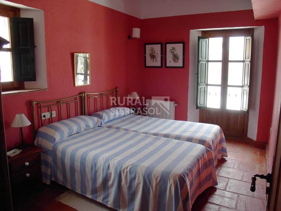 Elegante Casa Rural en Zahara de la Sierra con piscina y chimenea - Imagen 8