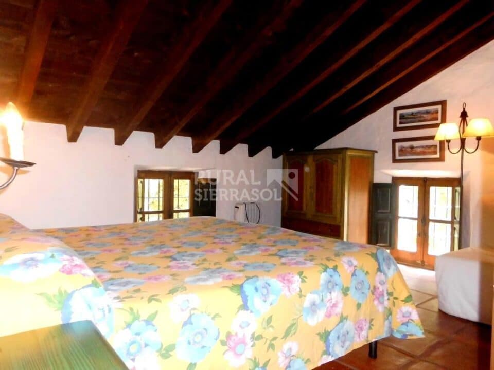 Acogedora Casa Rural con Chimenea y barbacoa en Zahara de la Sierra - Imagen 5