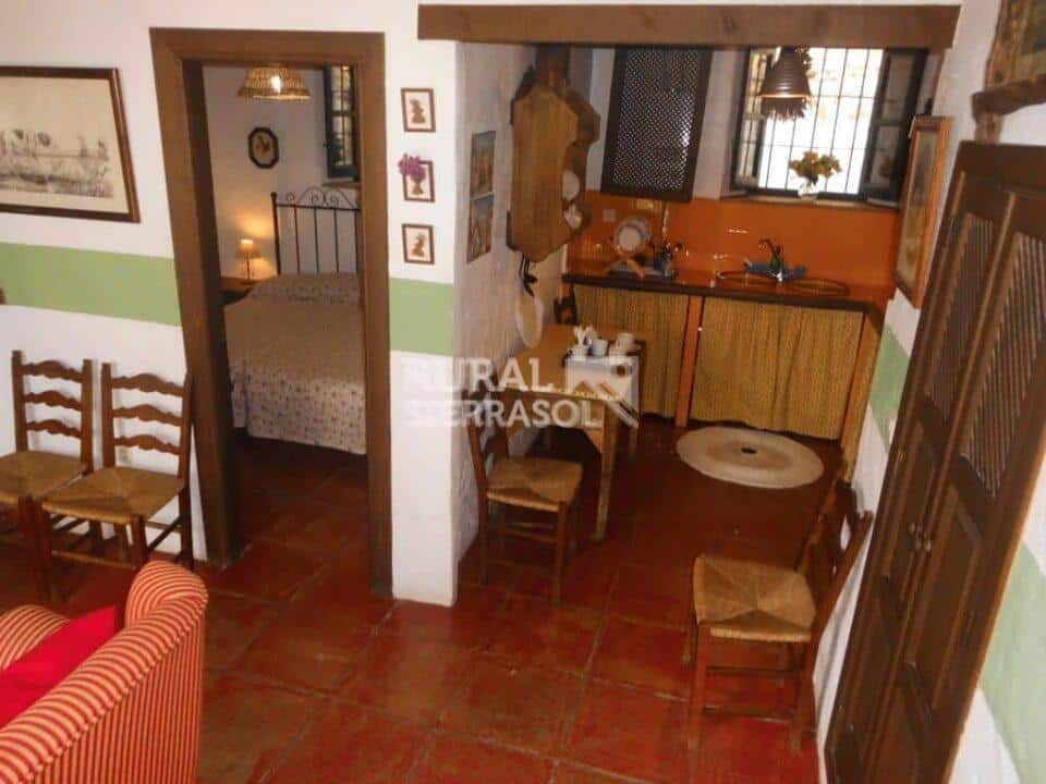Acogedora Casa Rural con Chimenea y barbacoa en Zahara de la Sierra - Imagen 7