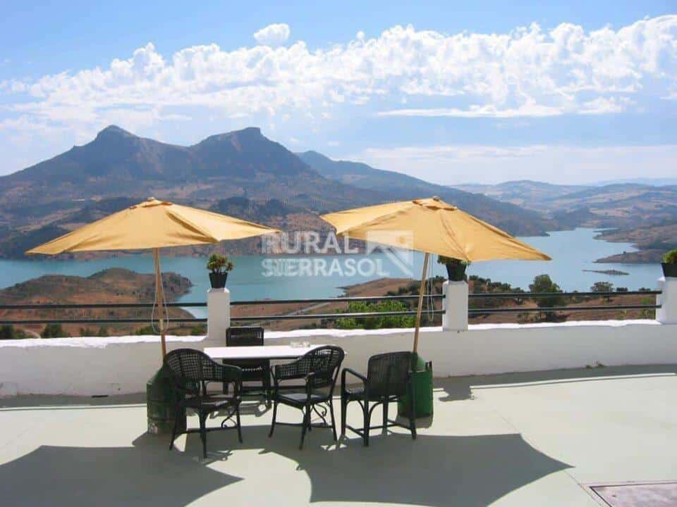 Acogedora Casa Rural con Chimenea y barbacoa en Zahara de la Sierra - Imagen 9