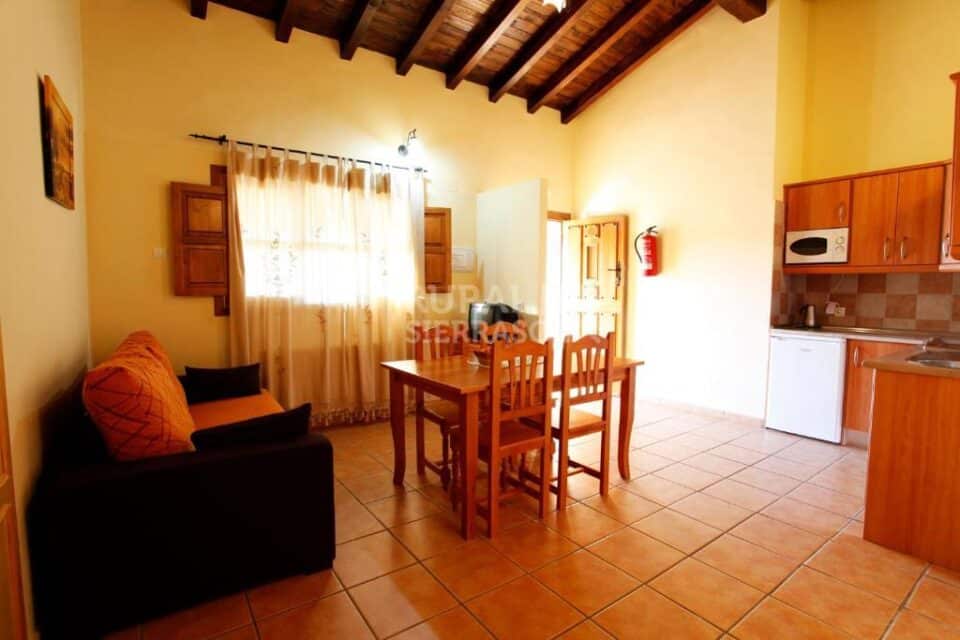 Acogedora Casa Rural en Hervás, con piscina - Imagen 7