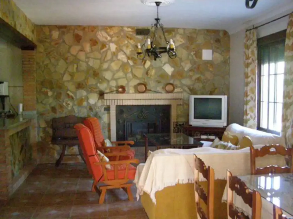 Maravillosa Casa Rural en Posadas, con piscina, aire acondicionado y barbacoa - Imagen 8