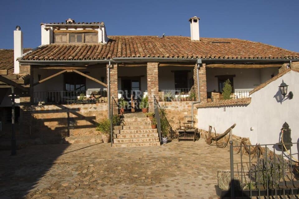 Típica casa Rural en Fuente Obejuna, con piscina y barbacoa - Imagen 4