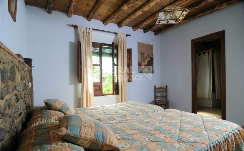 Casa Rural muy confortable en Aroche, con piscina y barbacoa - Imagen 8
