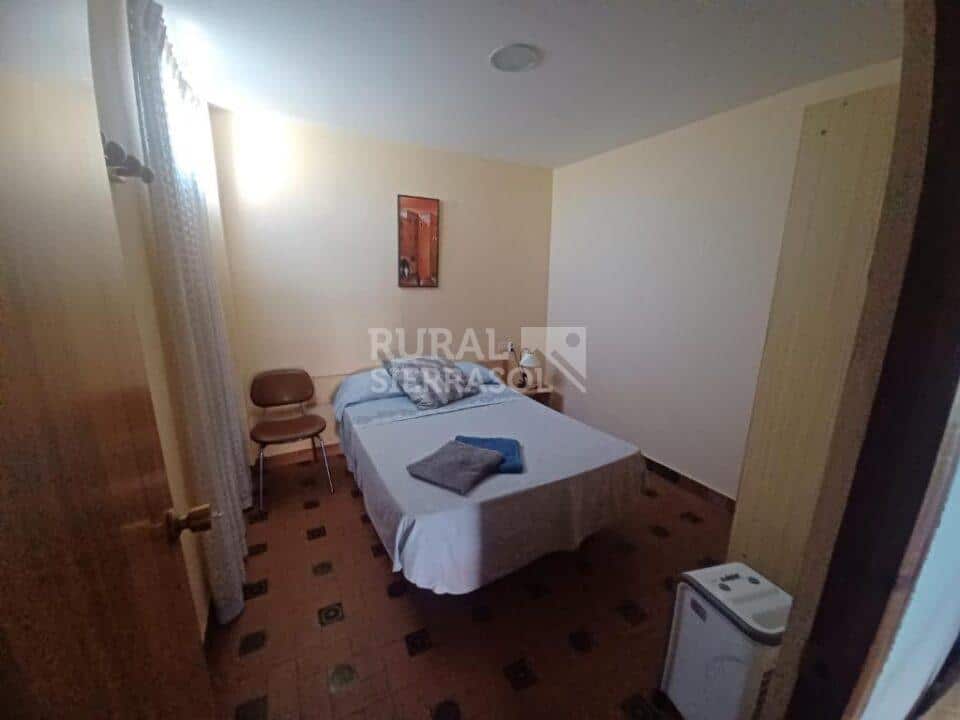 Acogedora Casa Rural en La Zubia, con chimenea y barbacoa - Imagen 7