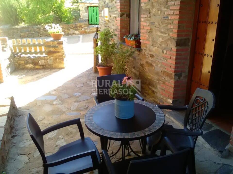 Preciosa Casa Rural en Valencia de Alcántara, con piscina aire acondicionado y wifi - Imagen 8