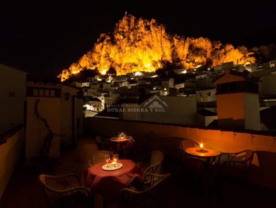 Maravilloso Alojamiento Rural en Ubrique con chimenea y wi-fi - Imagen 21