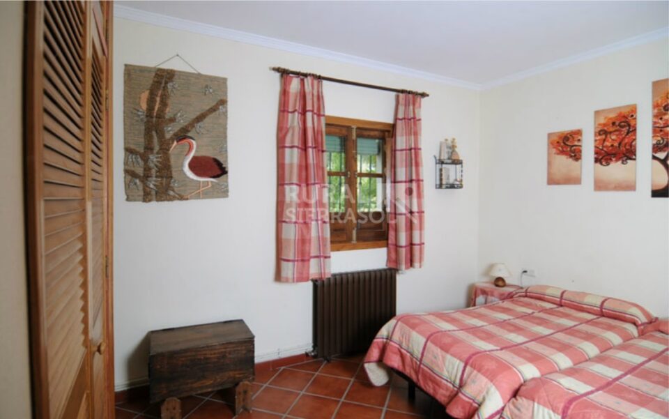 Casa Rural muy confortable en Aroche, con piscina y barbacoa - Imagen 9