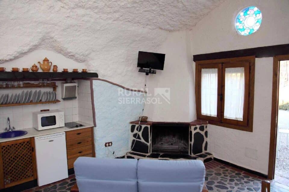 Acogedora Cueva tipo estudio en La Calahorra, con chimenea y piscina - Imagen 27