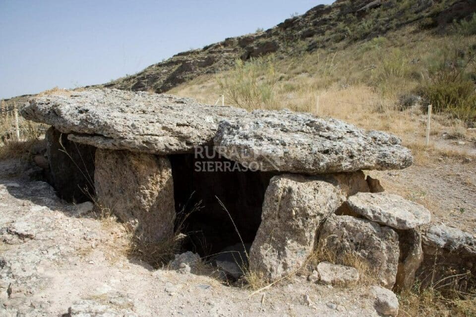Acogedora Cueva tipo estudio en La Calahorra, con chimenea y piscina - Imagen 32