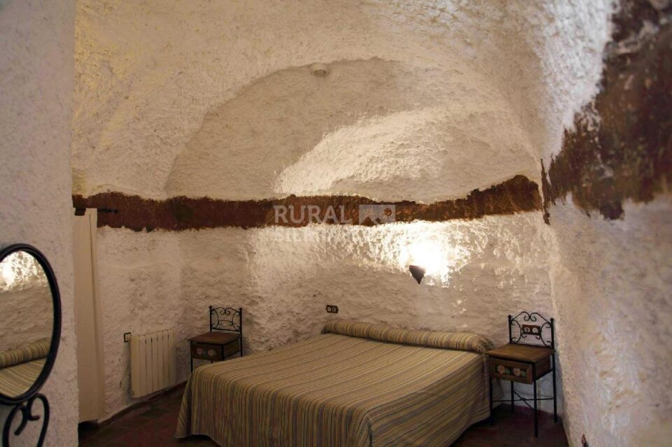 Acogedora Casa Cueva cerca del Puerto de la Ragua - Imagen 4