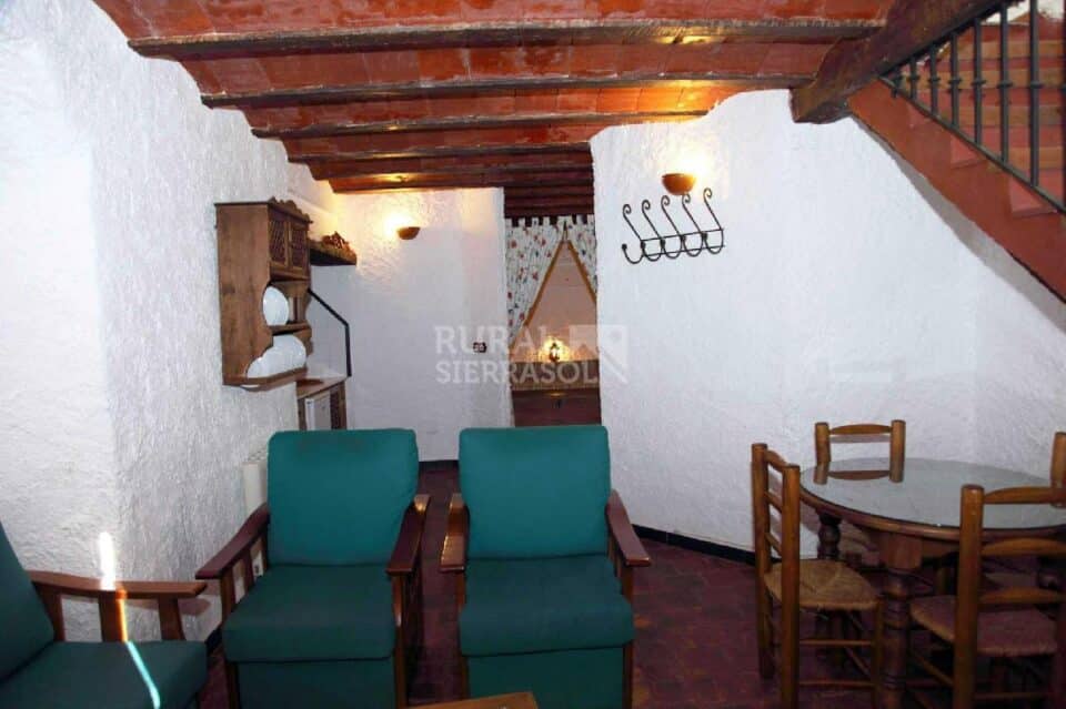 Amplia Casa Cueva en La Calahorra, con piscina y barbacoa - Imagen 5
