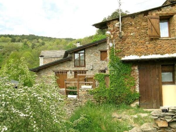 1. Casa rural en Montferrer i Castellbò (Lleida)-2976