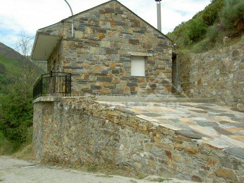 Casa rural en Tejeira (Villafranca del Bierzo, León)-1989