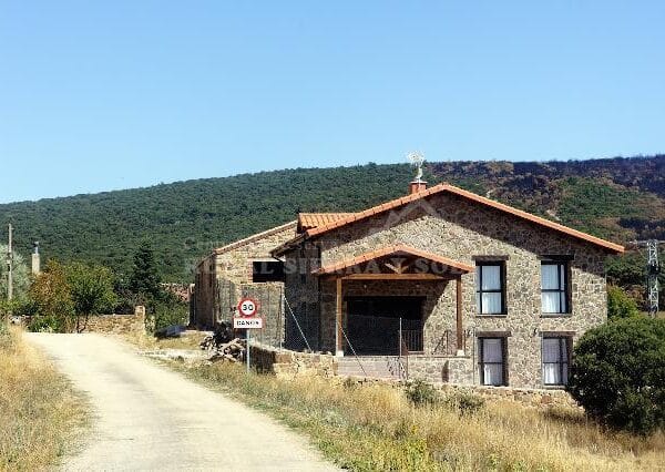 Casa rural en Aldehuela de Periáñez (Soria)-2813