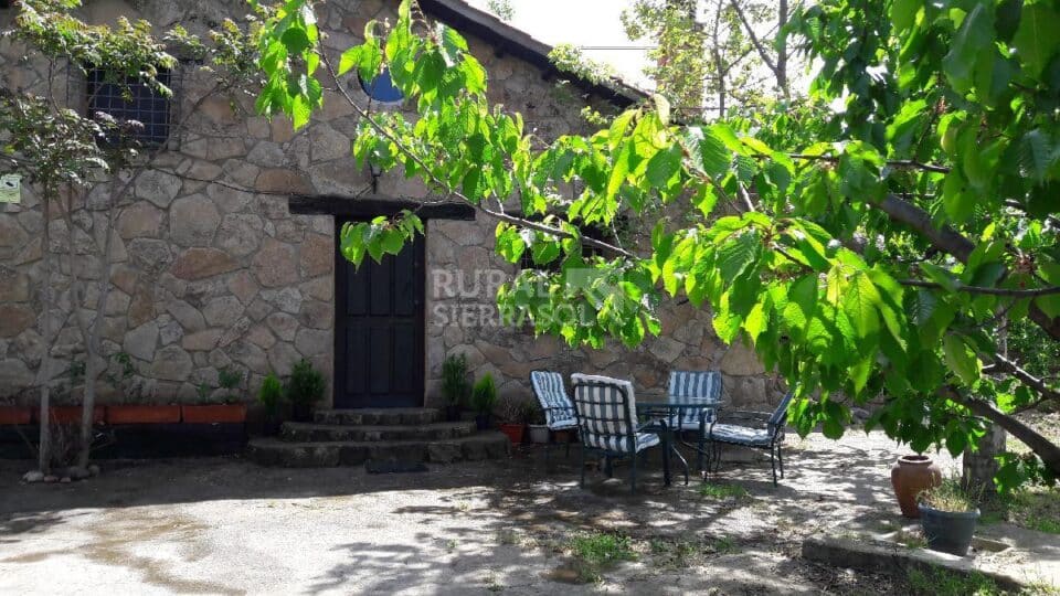 Acogedora Casa Rural en El Valle del Jerte, con piscina y barbacoa - Imagen 8