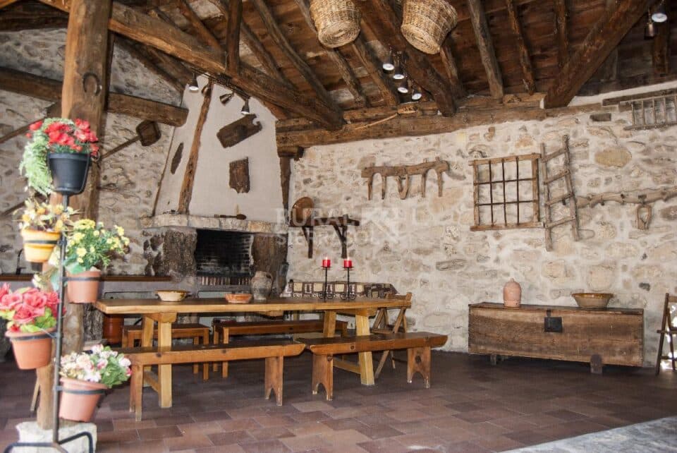 Magnifica Casa Rural en Cubillo, con chimenea, barbacoa y wifi - Imagen 5