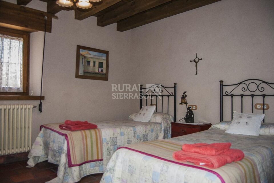 Magnifica Casa Rural en Cubillo, con chimenea, barbacoa y wifi - Imagen 19