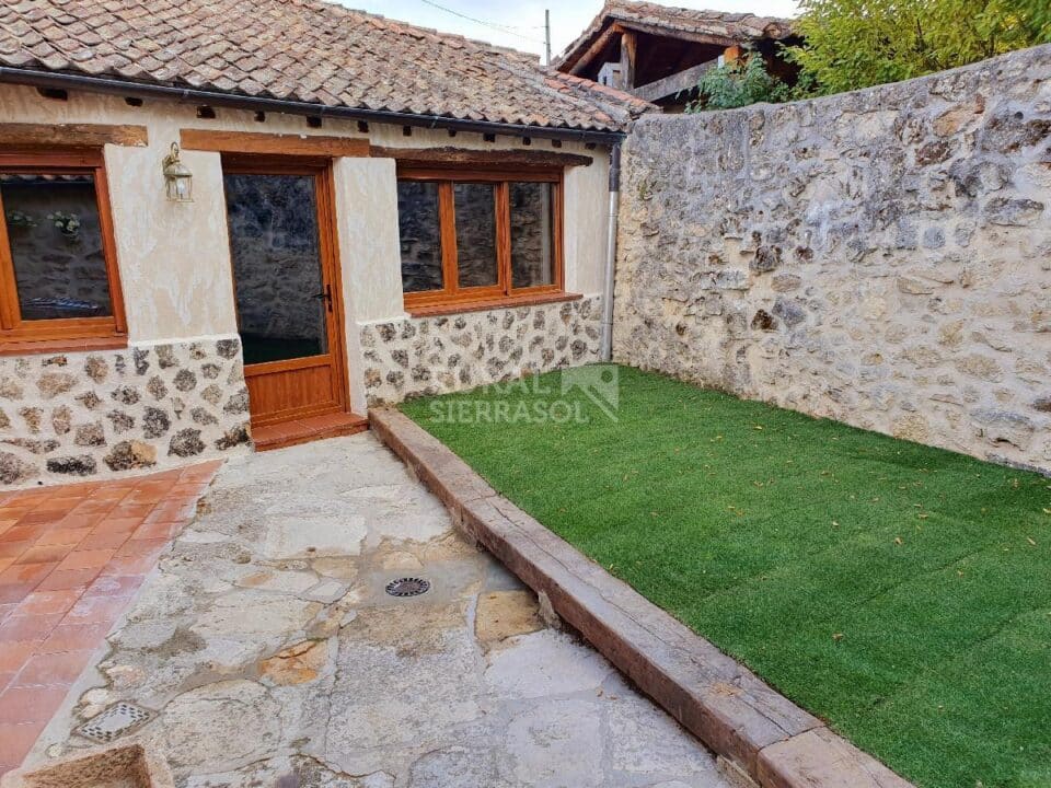 Magnifica Casa Rural en Cubillo, con chimenea, barbacoa y wifi - Imagen 32