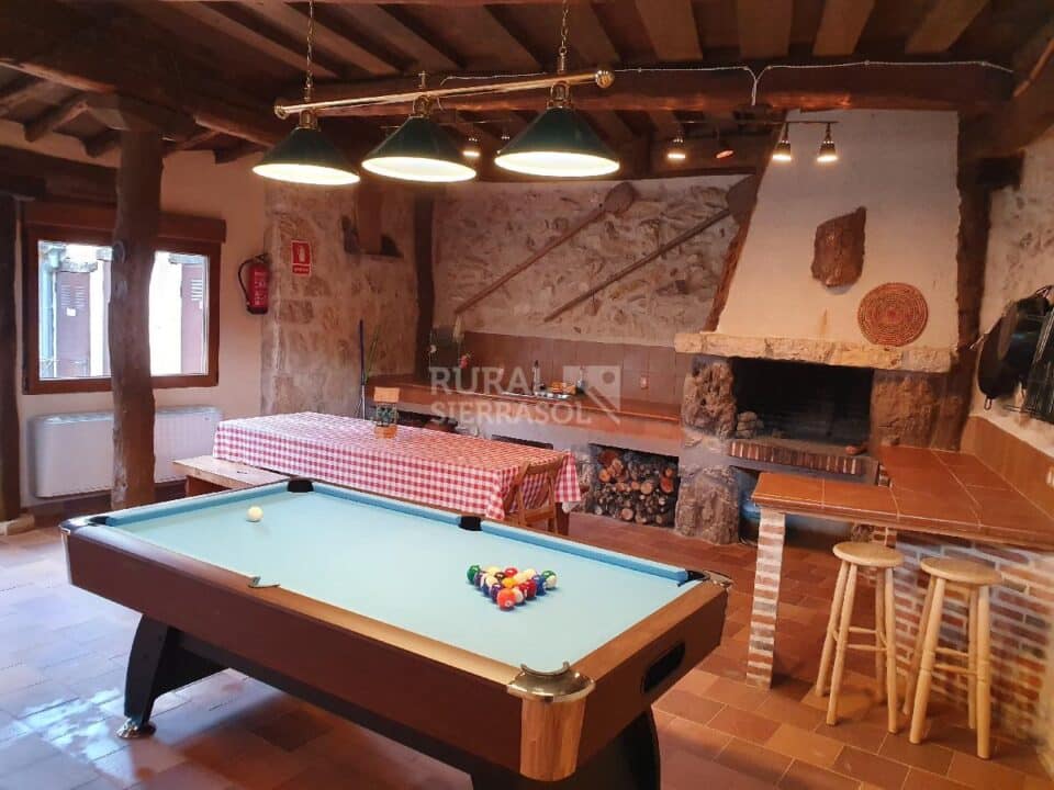 Magnifica Casa Rural en Cubillo, con chimenea, barbacoa y wifi - Imagen 33