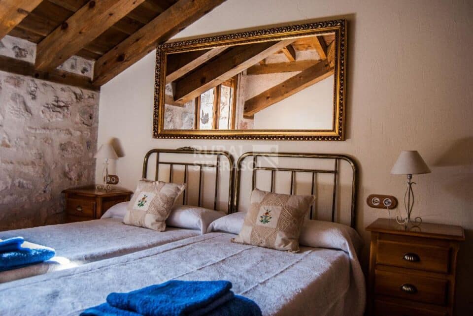 Ancestral Casa Rural en Caballar, con chimenea, barbacoa y wifi - Imagen 14