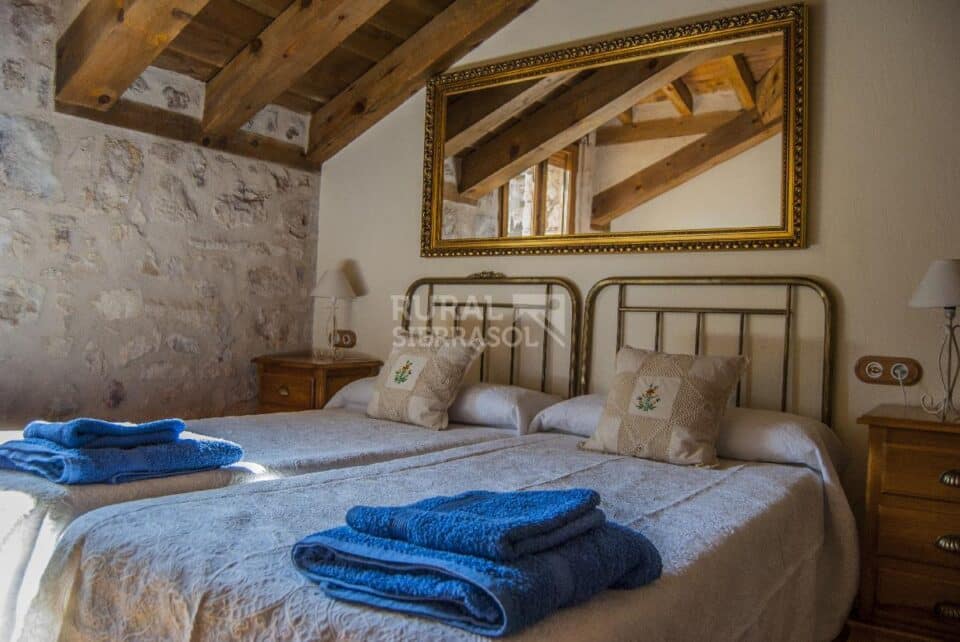 Ancestral Casa Rural en Caballar, con chimenea, barbacoa y wifi - Imagen 15
