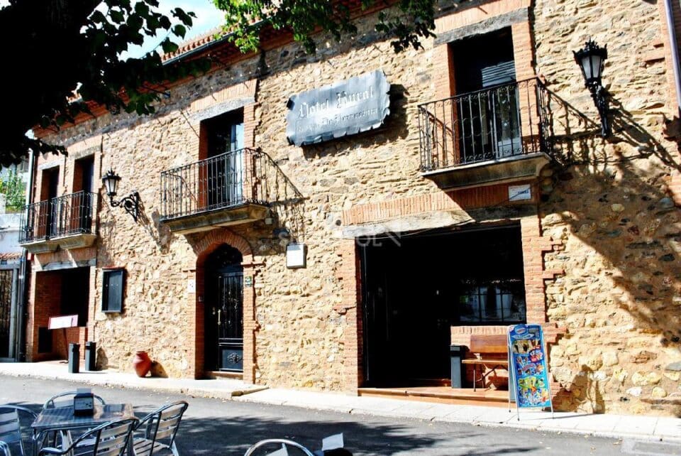 Majestuoso Hotel Rural de tres estrellas en Berzocana - Imagen 12