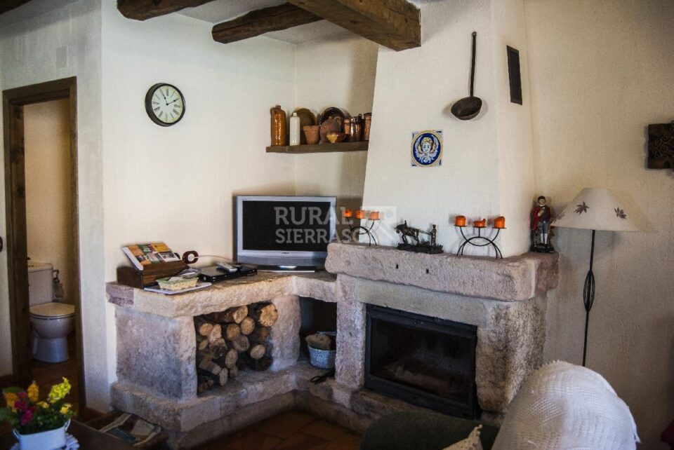 Acogedora Casa Rural en Caballar, con chimenea, barbacoa y wifi - Imagen 4