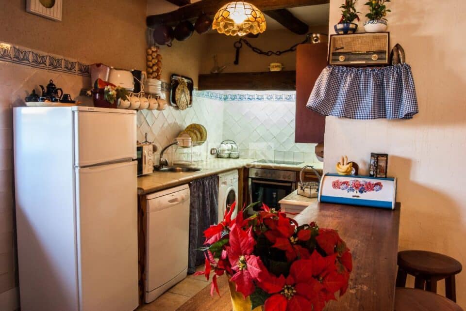 Acogedora Casa Rural en Caballar, con chimenea, barbacoa y wifi - Imagen 9