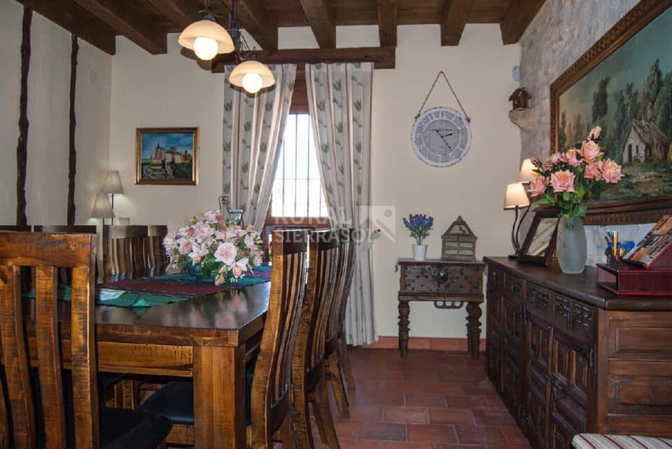 Fantástica Casa Rural en Cantalejo, con piscina y jacuzzi - Imagen 10