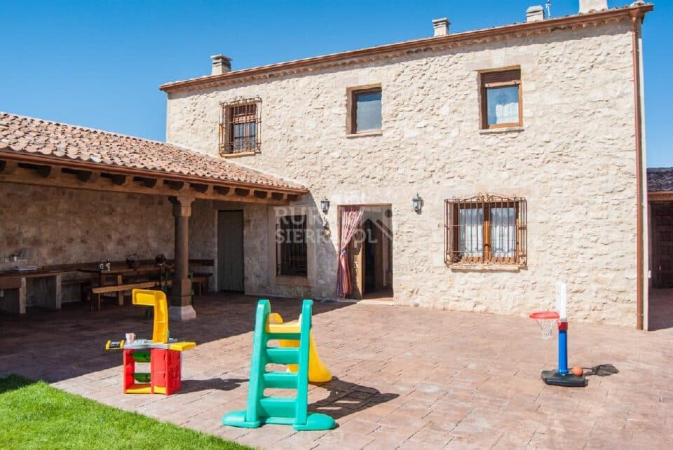 Fantástica Casa Rural en Cantalejo, con piscina y jacuzzi - Imagen 61