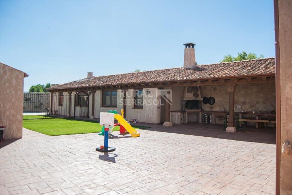 Fantástica Casa Rural en Cantalejo, con piscina y jacuzzi - Imagen 66