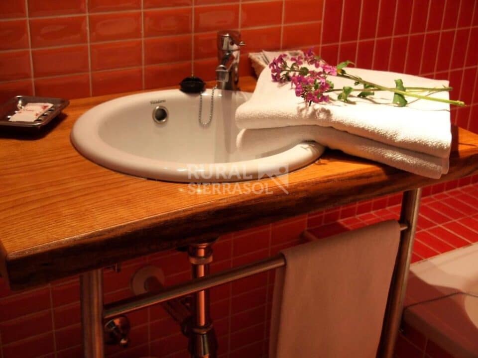 Confortable Apartamento Rural en Hervás, con chimenea y calefacción central - Imagen 7