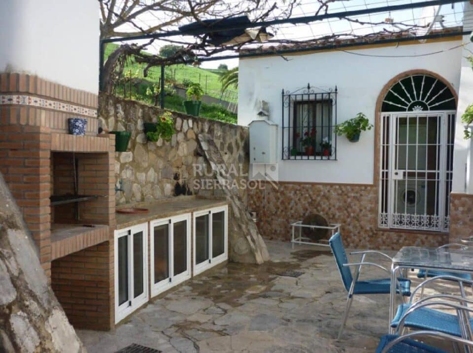 Casa Rural con amplios jardines y piscina, en la Sierra de Grazalema - Imagen 5