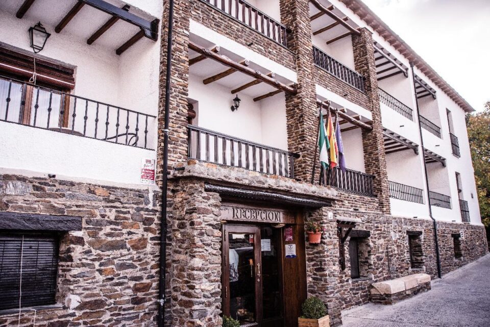 Hotel rural con encanto en Capileira - Imagen 3