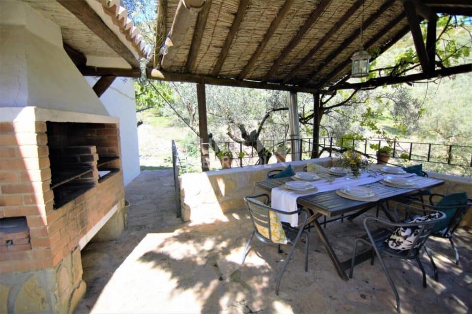 Maravillosa Casa Rural al sur del Torcal de Antequera, con piscina y barbacoa - Imagen 7